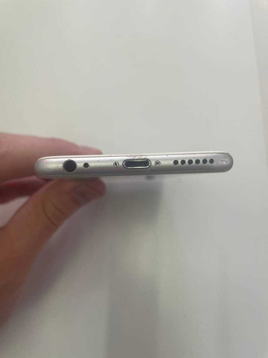 Б/У iPhone 6 - АКБ 78% - не працює мережа