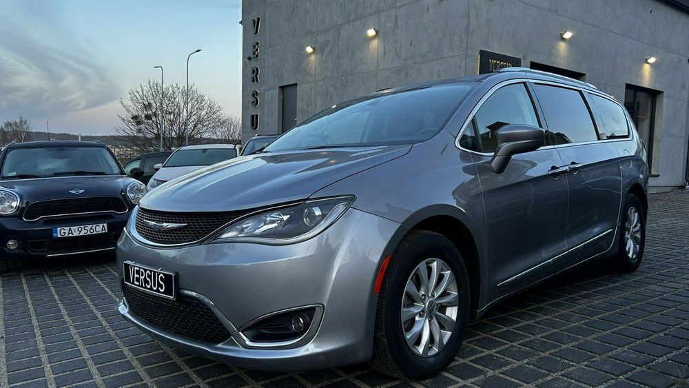 Chrysler Pacifica Limited - Doskonały Minivan Dla Wymagających