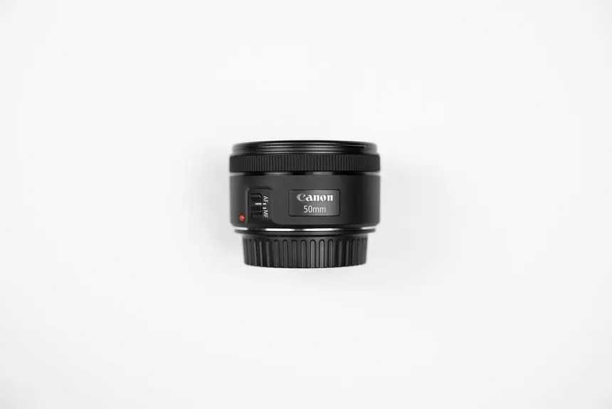 Canon 2000D + Lente 50mm f/1.8 + Kit Lens EF-S 18-55 mm