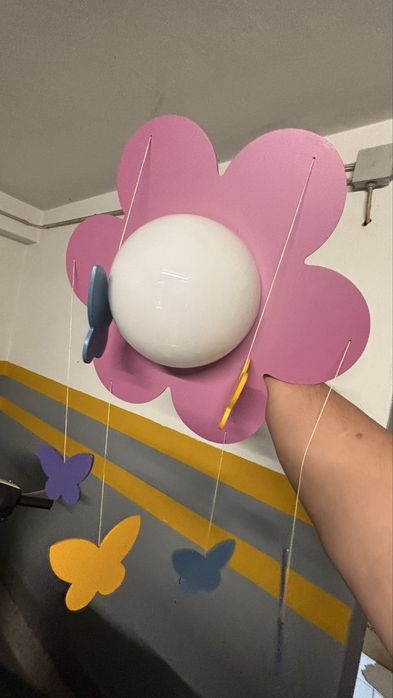 Candeeiro de tecto de quarto menina