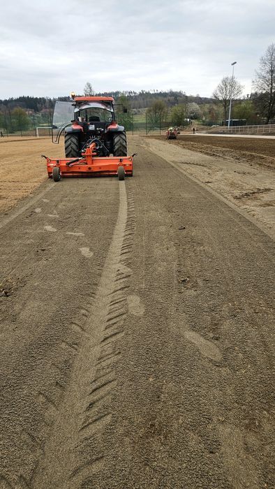 Wynajem równiarki ,minikoparka, ciągnik z ładowaczem , prace ziemne