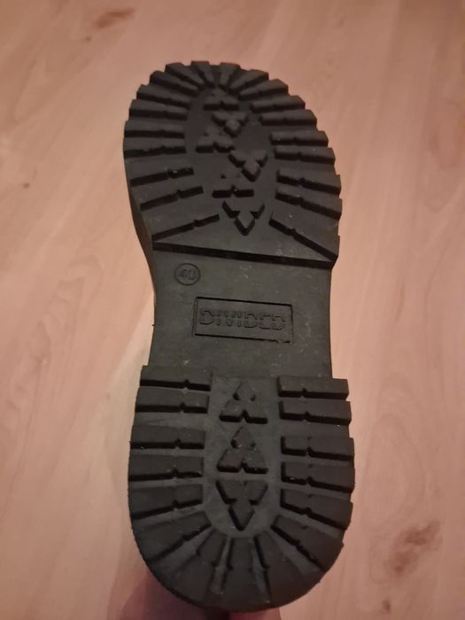 Sprzedam buty typu Glany