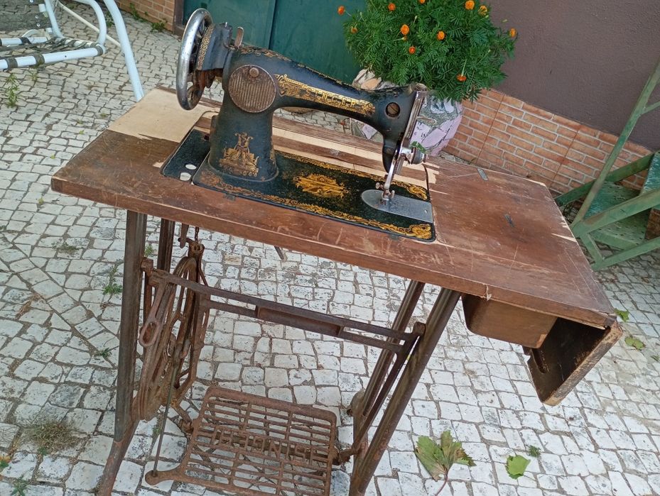 Máquina Costura Singer