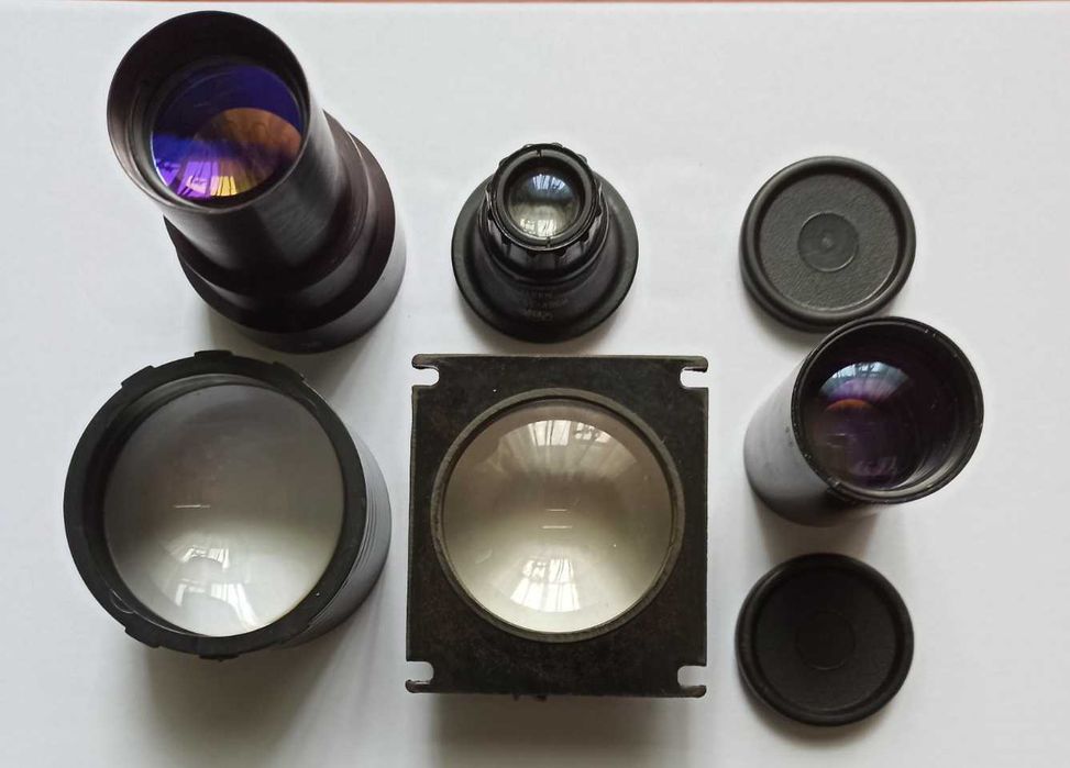 Кінопроекційні об'єктиви та лінзи