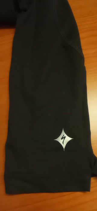 Conjunto T-shirt e Corsários Specialized Mulher