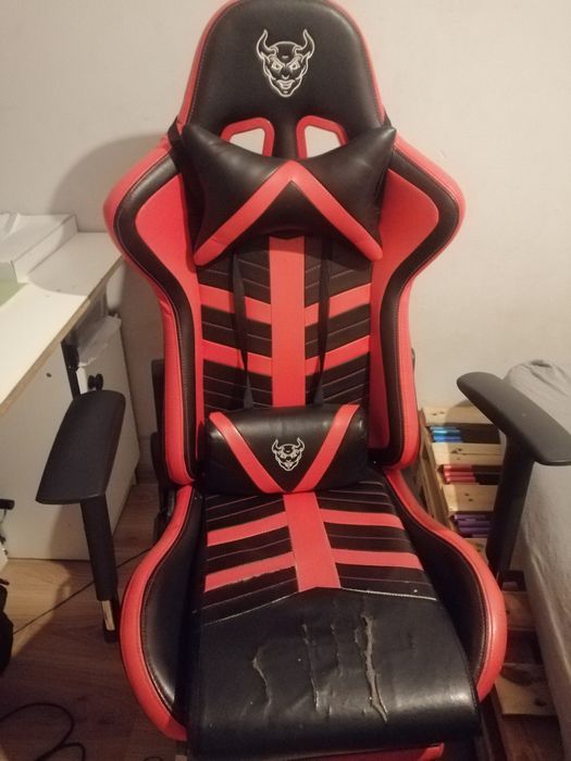 Fotel gamingowy DIABLO używany