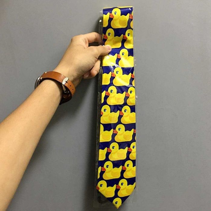 Культовый галстук с уточками из сериала Как я встретил вашу маму