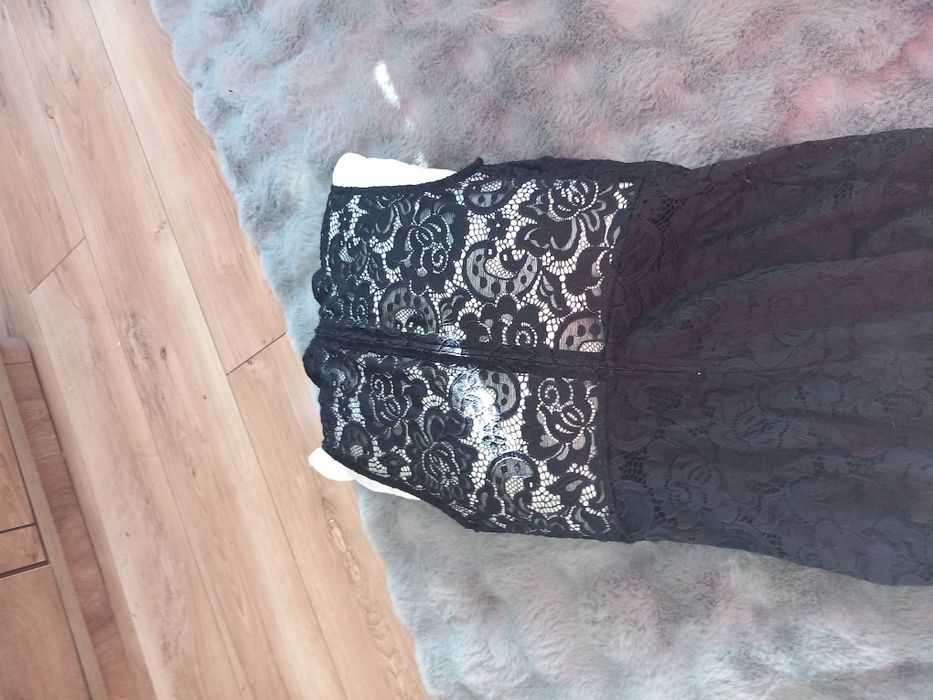 Używana sukienka mała czarna Amisu r. 40