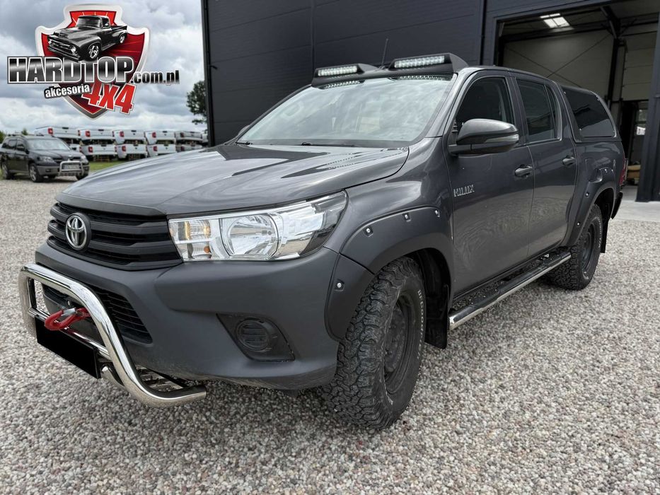 Przedni spoiler dachowy - oświetlenie LED Toyota Hilux 2015+