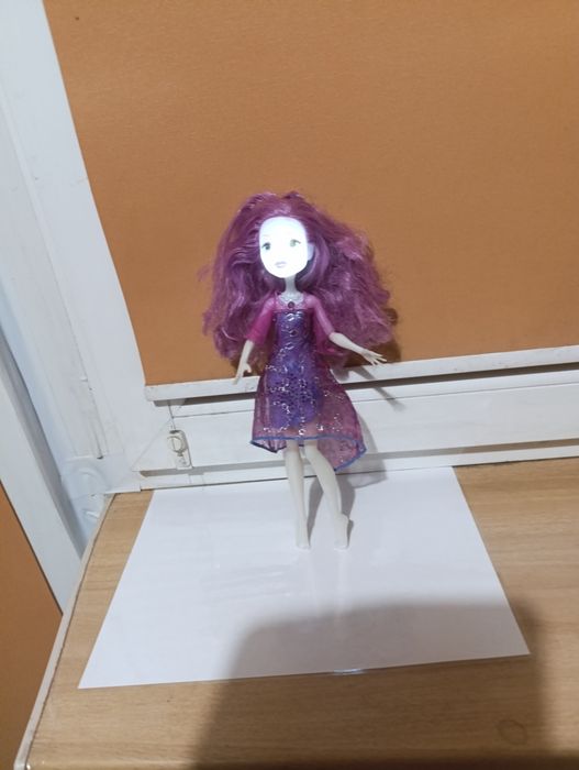 Lalka Monster High Ari ,lalka świecąca i śpiewająca.