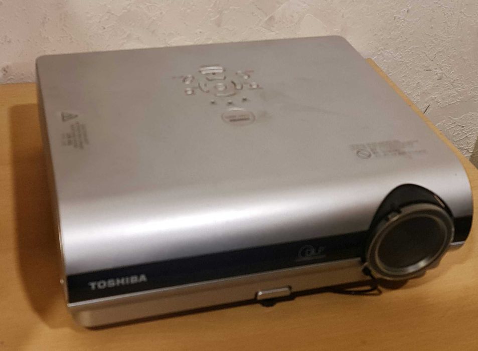 Проектор TOSHIBA