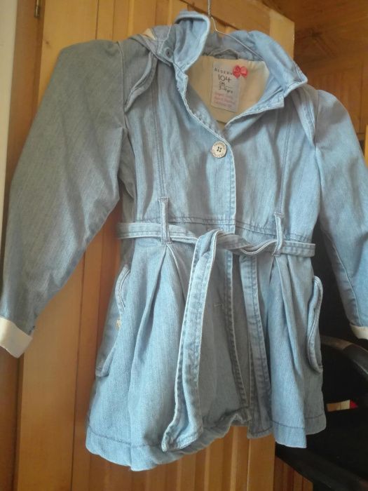 Płaszczyk/płaszcz jeansowy Reserved/dziewczynka 104/3-4 lata