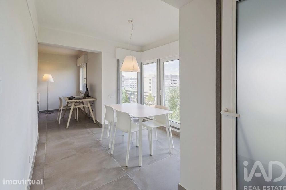 Apartamento T2 em Carnide