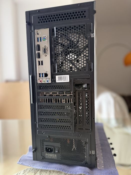 Pc Gamer / Ryzen 7 5700X / RTX 4060 Ti / 32 GB RAM + Monitor Asus 145Hz
