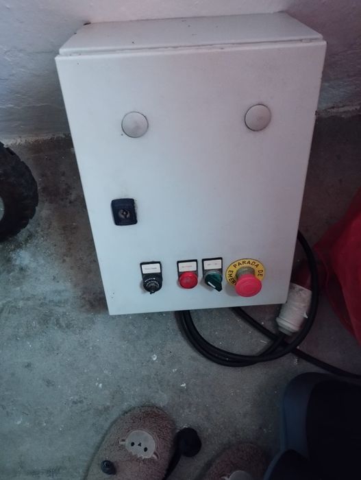 Variador de frequência...Trifásico invet