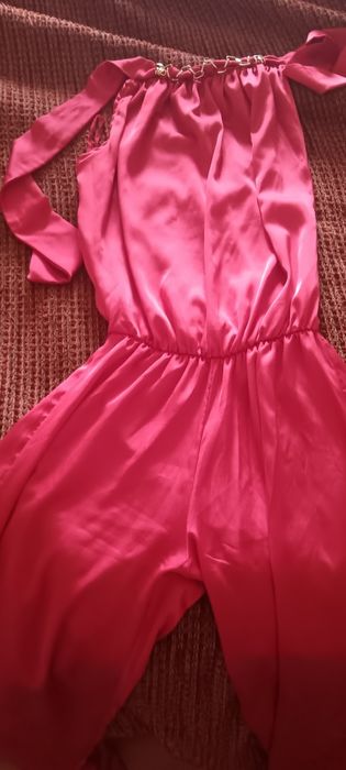 Jumpsuit tamanho s vermelho de cetim