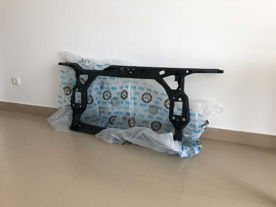 Передня панель телевизор  Audi A4 B8 2012- ,в наличии! 8K0805594 L