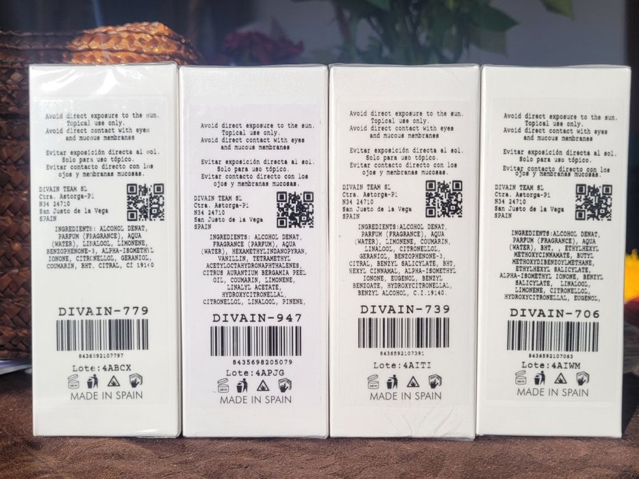 Perfumes DIVAIN DESCONTINUADOS da 1a série tampa de madeira quadrada