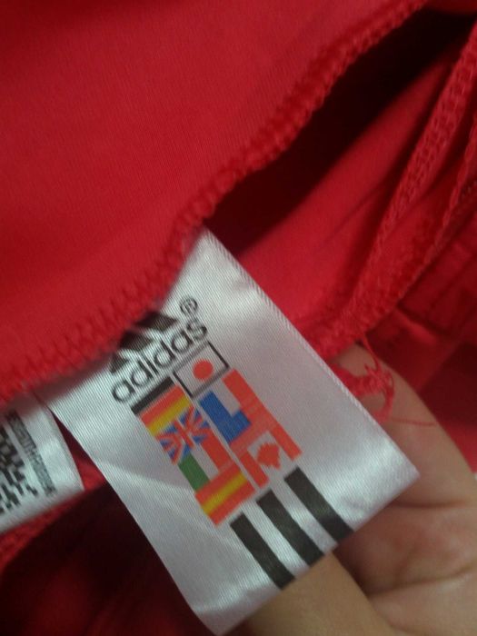 Спортивна курточка бренд adidas