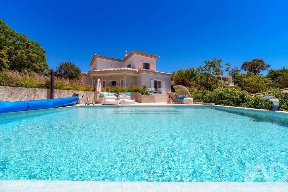 Casa / Villa T4 em Loulé (São Clemente) de 175 m2