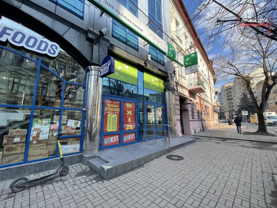 Продаж комерційного приміщення по вул. Січових Стрільців 350м2