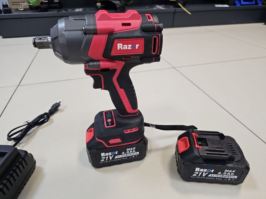 Комплект Ударный Бесщеточный Акумуляторний Гайковерт Razor 800Nm + 2шт Акб по 4.0Ah + З.у Гарантия