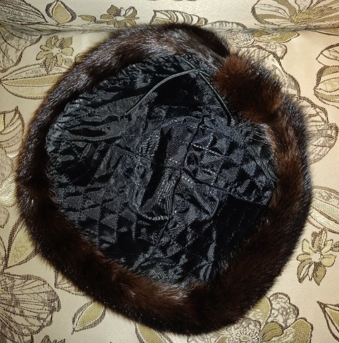 Берет женский норковый