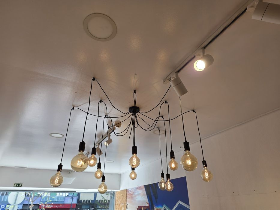 Lustre Moderno com Lâmpadas Vintage