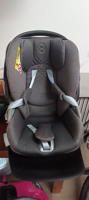 Fotelik samochodowy Cybex - komplet,  z bazą
