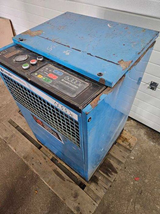 Sprężarka śrubowa, kompresor 7,3kW