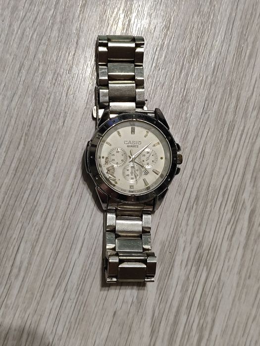 Наручний годинник Casio Quartz