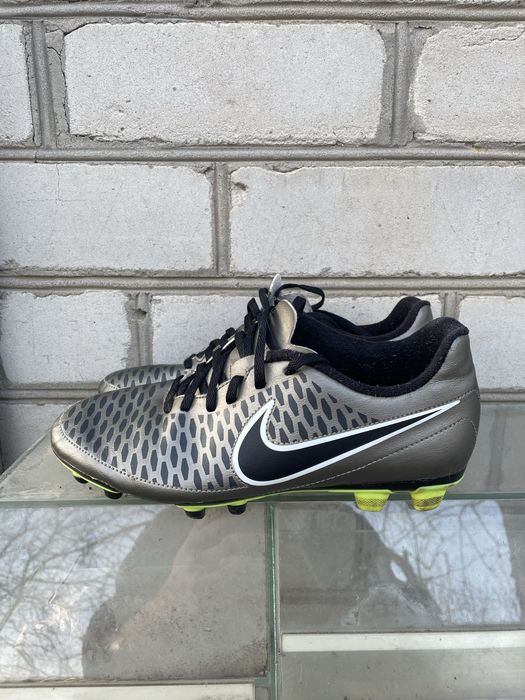 Продам Бутсы Nike