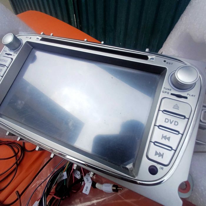 Radio 2din para ford focus2008 e 2 palas para luzes de matricula