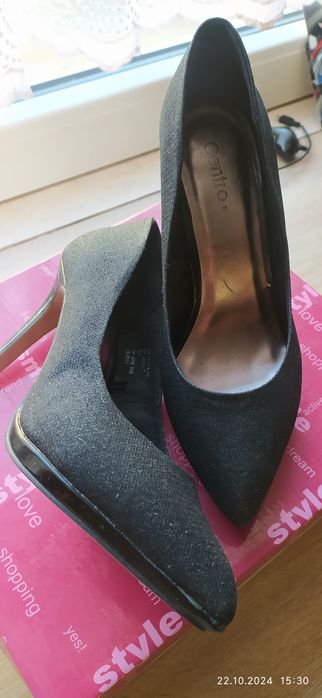 Sexowne czarne szpilki