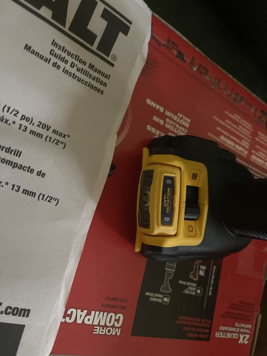 Новинка! Безщітковий акумуляторний дрель шуруповерт Dewalt dcd806