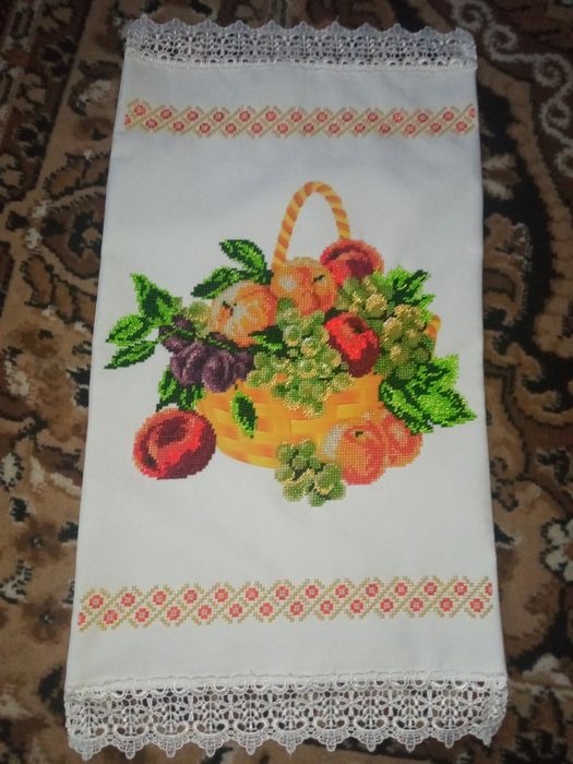 Вишивки на різну тематику