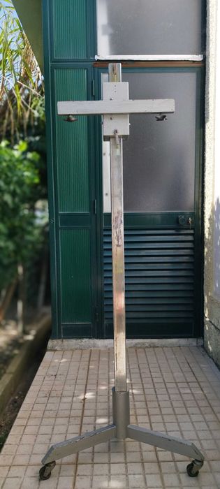 Coluna de Estudio antiga para 2 máquinas fotográficas.