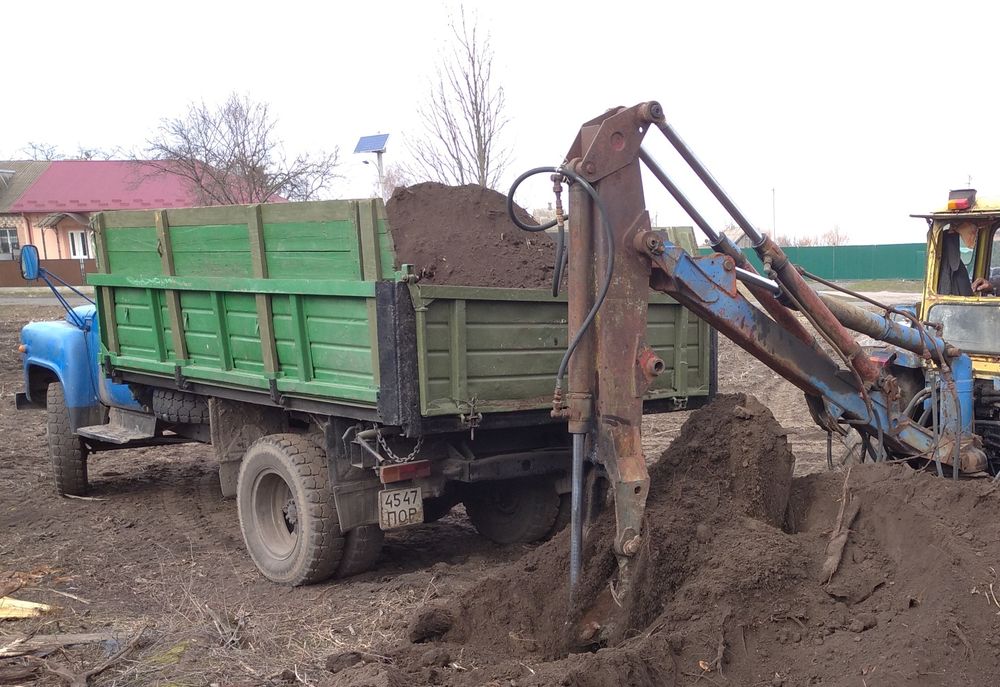 Продам чернозем з доставкою по місту  .