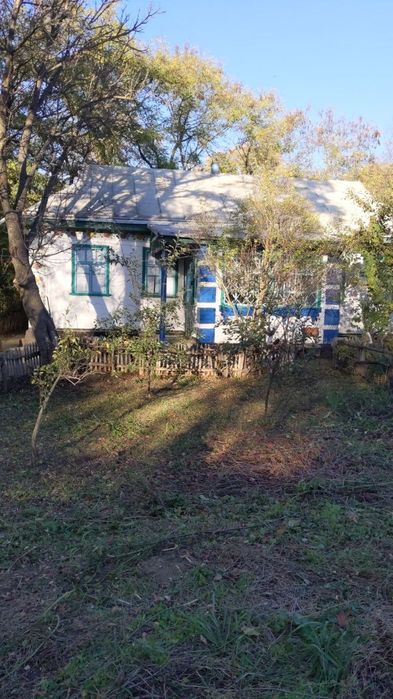 Хата в селі Небелівка