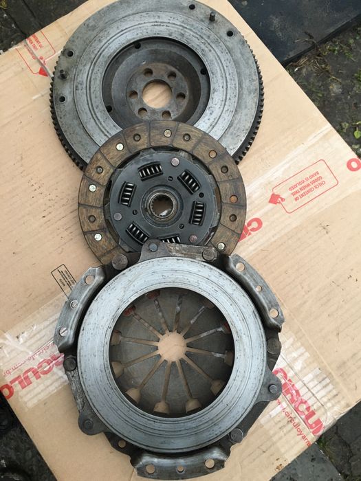 Продам сцепление Таврия,сенс,славута.диск,корзина,маховик