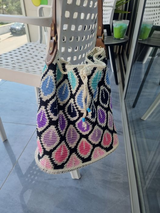 Mala wayuu em fio de acrílico feita à mão