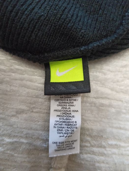 Шапка nike u nsw cuffed beanie fut flash (da2021-010)
