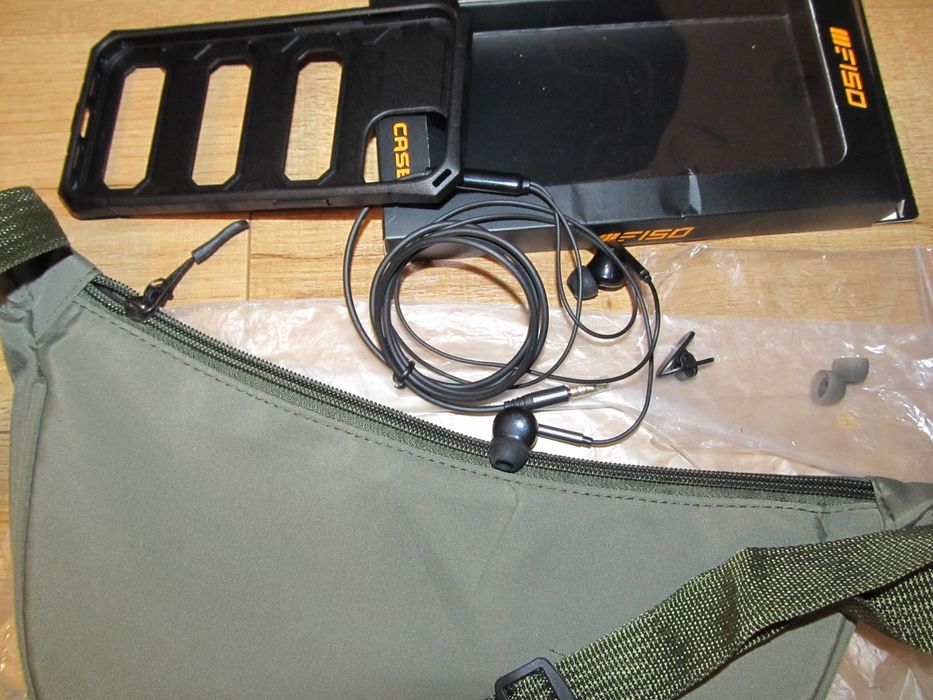 Сумка Бананка + Гарнітура та чохол