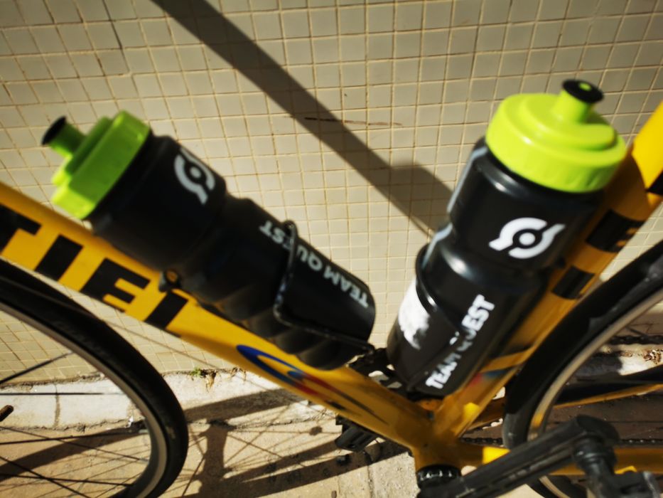 Bicicleta profissional corrida ciclismo com equipamento incluído negociável