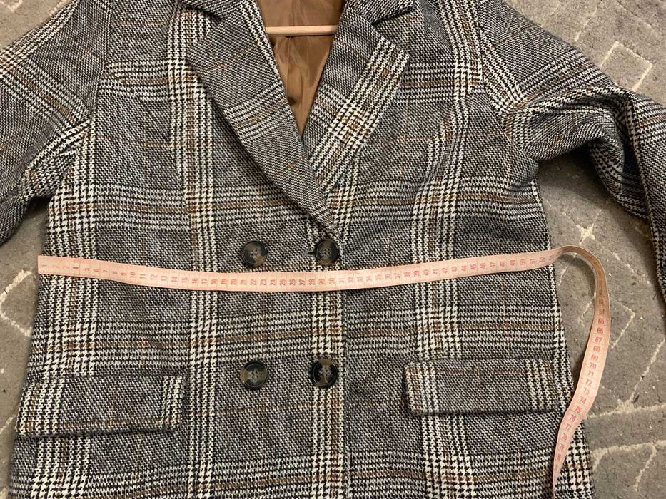 Пальто жіноче TrendOne  в клітинку на розмір 48-50 осінь-весна