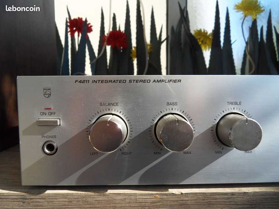 Бельгийский интегральный усилитель PHILPS F4211