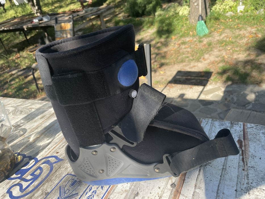 Ортез для ноги в хорошому стані на 43 розмір))