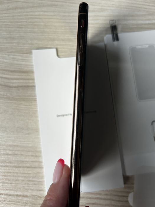 Продам iPhone XS Max gold 64 GB neverlock