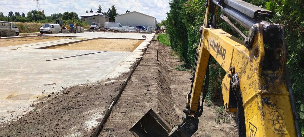 Usługi minikoparką, wiertnica, minikoparka, koparka, przeciski kretem