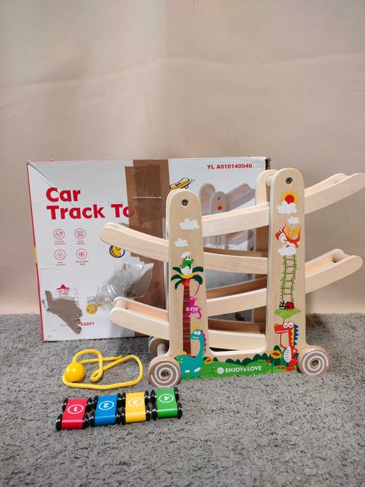 Drewniany tor wyścigowy z 4 samochodami, zabawka edukacyjna